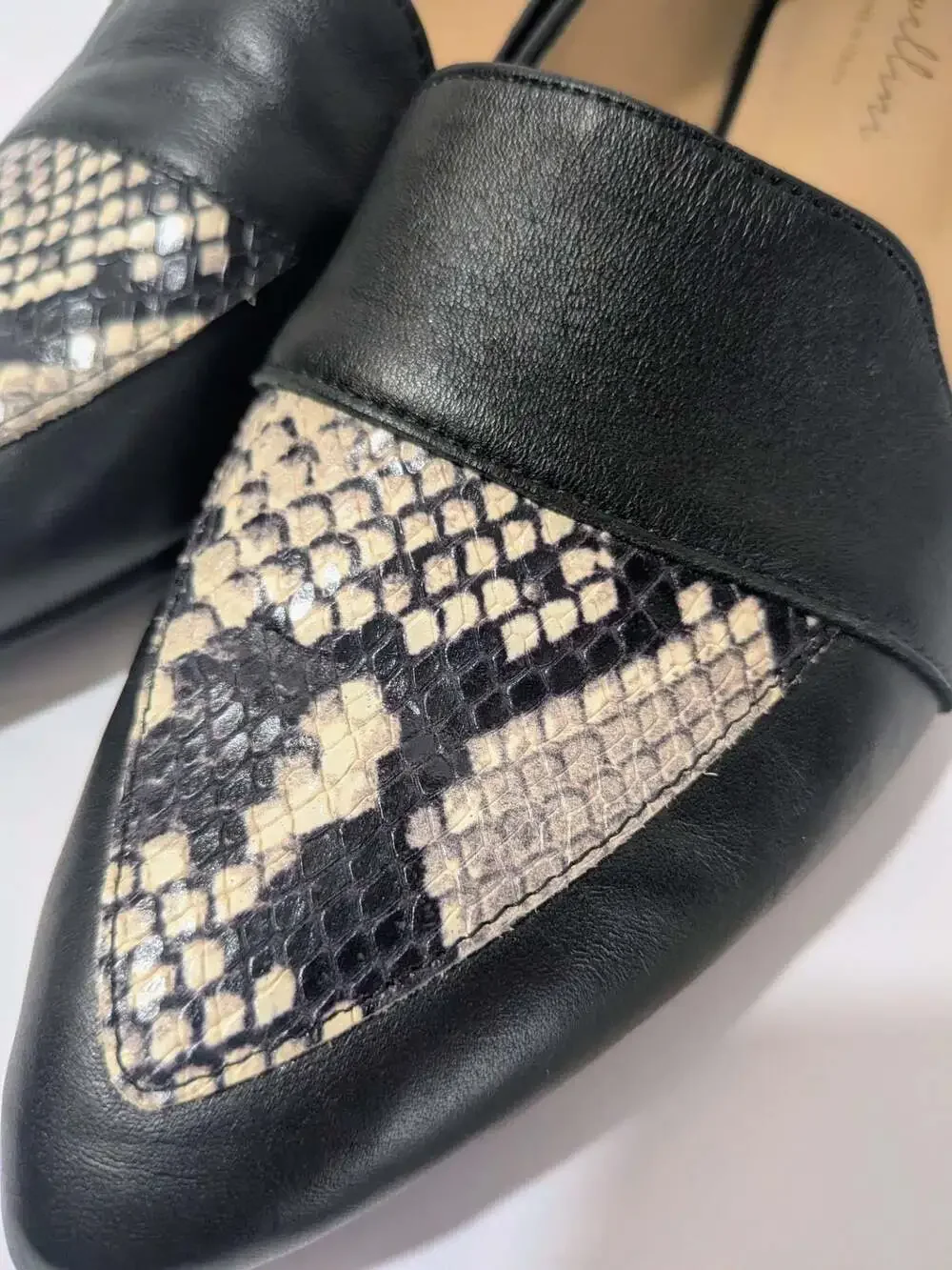 Avellini Black Leather Slip-on Pointed Toe Snake Print Loafers 859P Size 39